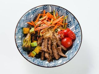 Салат з телятиною (350г)