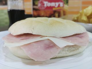 Bocadillo De York Y Queso