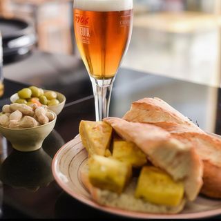 B. Tortilla de Patata