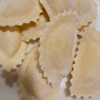 Panzotti relleno de variedad de queso