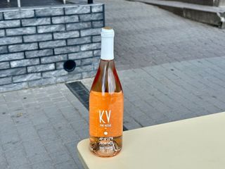 Вино рожеве сухе Pink Muscat (50ml)