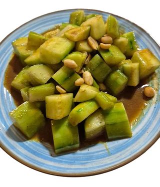 Salata od mladog krastavca