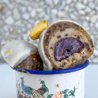 Pistać borovnica kuglica