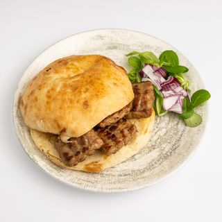 Leskovački ćevapi u lepinji