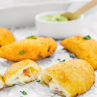 Empanada de Jamón York y Queso Blanco