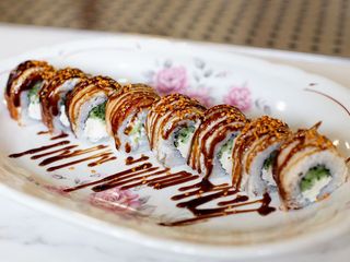 Рол Філадельфія з вугрем (255г)