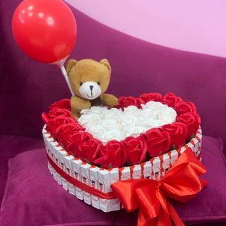 Торта от бонбони сърце със мече #139