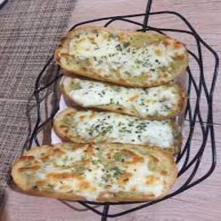Pan De Ajo Con Queso