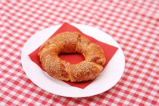 Lovački đevrek sa šunkom