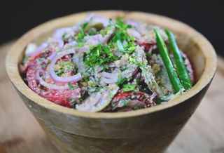 სალათი ნიგვზით