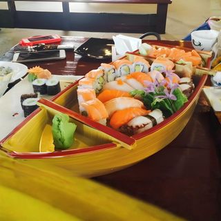 Lobster Aburi Deluxe Platter 40 Pieces