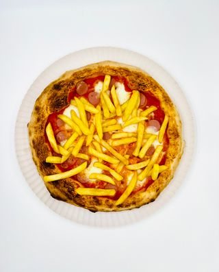 Pizza  Wùrstel E Patatine Bufala 