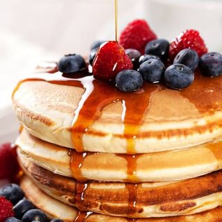 Naleśniki amerykańskie - pancakes 4 szt z sosemm klonowym