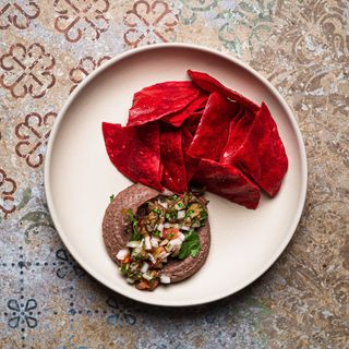 Hummus de frijol con berenjena asada