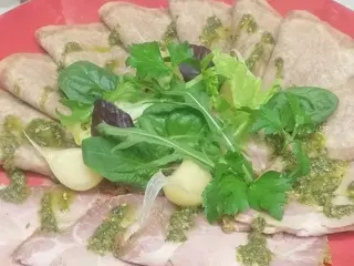 Язик та буженина під соусом кінза (170/30g)