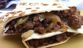 Piadina con salsiccia