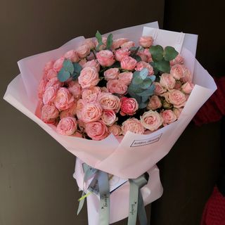15 кущових троянд «Бомбастік»