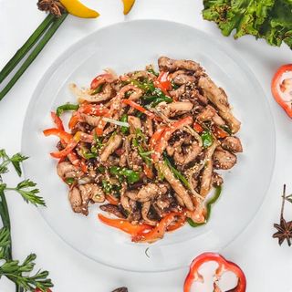 Курица в кунжуте