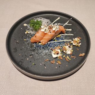 Nigiri salmone phialdephia