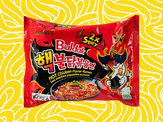 Локшина з куркою Buldak (дуже гостра) (140g)