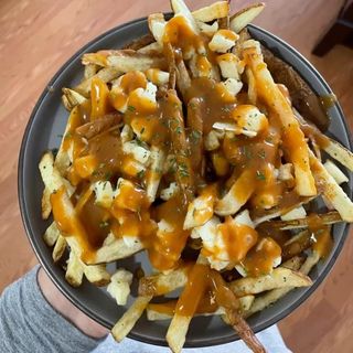 Poutine Shawarma al burj