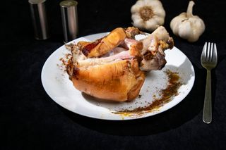 Ciolan de porc cu cartofi orizont