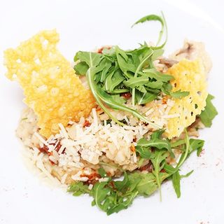 Risotto de hongos con tomate seco y tartufata