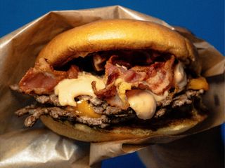 Smashers bacon - burger, fries & drink