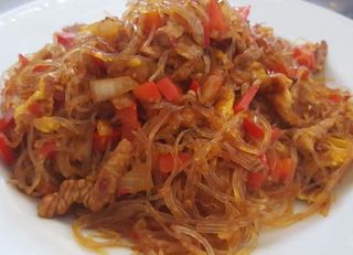 Spaghetti di Soia con Carne