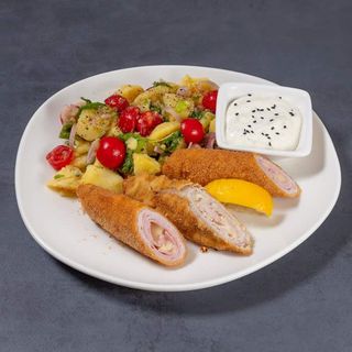 Zagrebački, krumpir salata i domaći tartar + Coca cola 0.5l