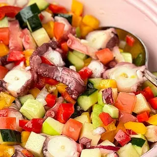 Pipirrana con pulpo