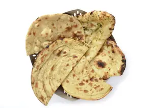 Bread Basket (Butter Nan, Td Roti, Garlic Nan, Methi Nan& Pudina Para