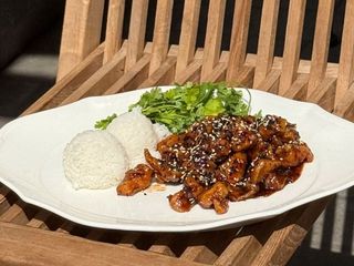 Курка в кисло-солодкому «Генерала Цо» (500g)