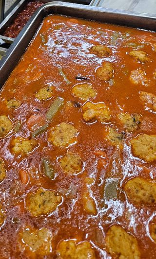 Ración De Albóndigas En Salsa De Tomate