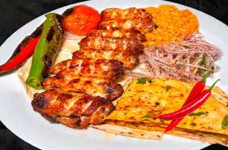 Alitas de pollo con especies turcas (7 uds.)