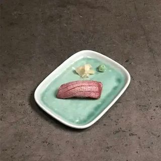 Toro no aburi nigiri (1 ud.)