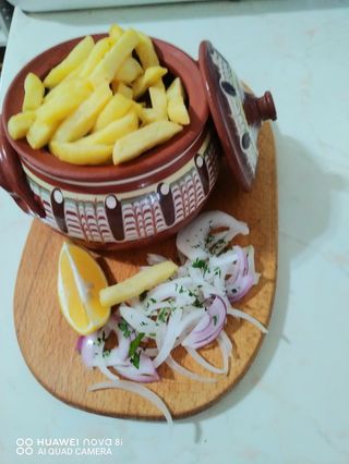 Мешена скара с пържени картофи 