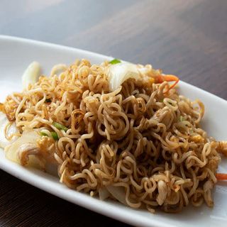 43. Tallarines Japoneses fritos