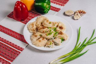 Warenyki z serem białym na słono (12 szt.)