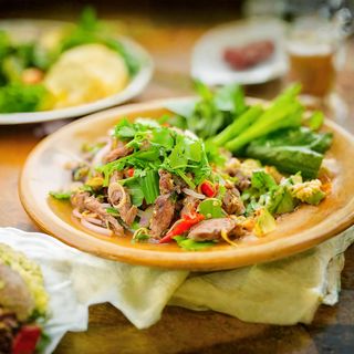 Salade au Bœuf Sauté