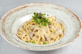 Tagliatelle sa biftekom i sušenim paradajzom