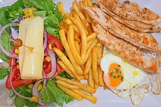 Plato De Pechuga De Pollo A La Plancha