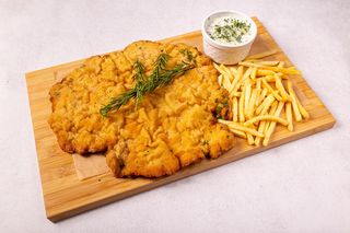 Kotlet schabowy z chrupiącym bekonem
