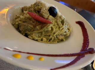 Pasta sa piletinom i pesto sosom