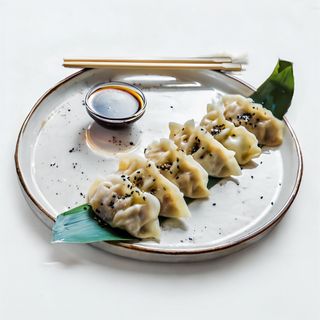 Gyozas De Carne (6 Uds.)