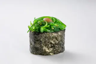 Гункан з водоростями чука