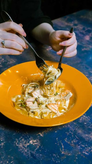 Паста фетучини с семгой