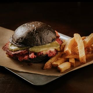 Combo Burger + Patatas + Mini tarta de queso