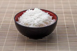 Riso bianco al vapore