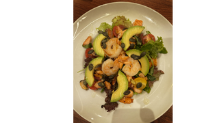 Sałatka z owocami morza